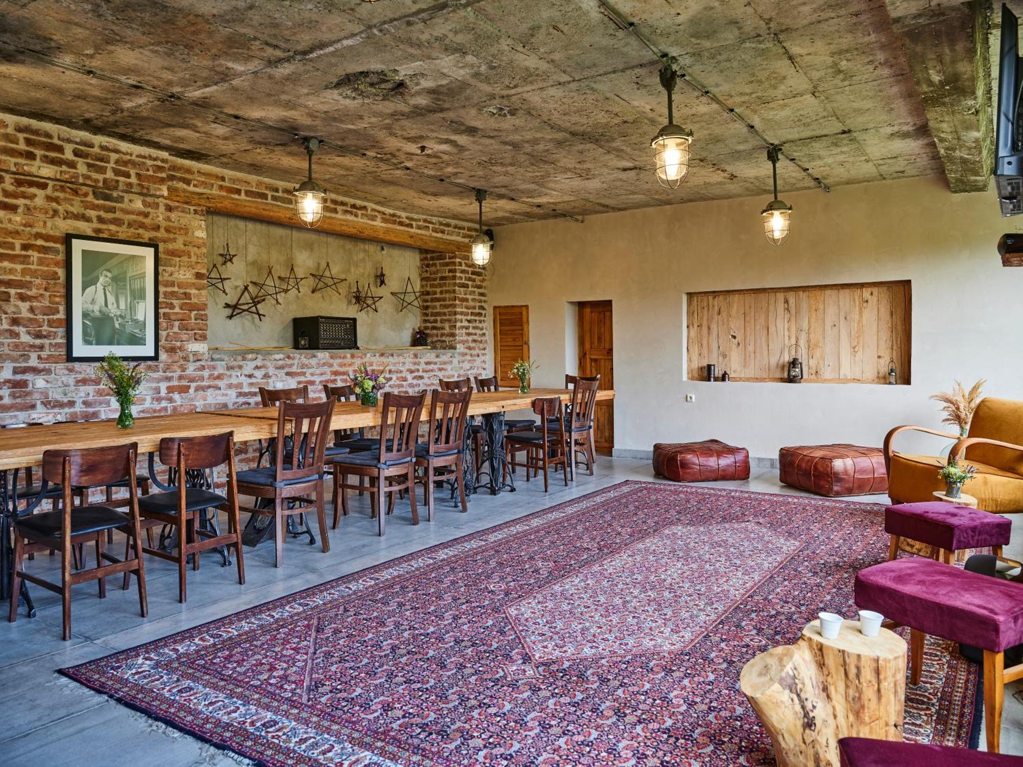 אפרילצי Hotel Tihiat Kat מראה חיצוני תמונה
